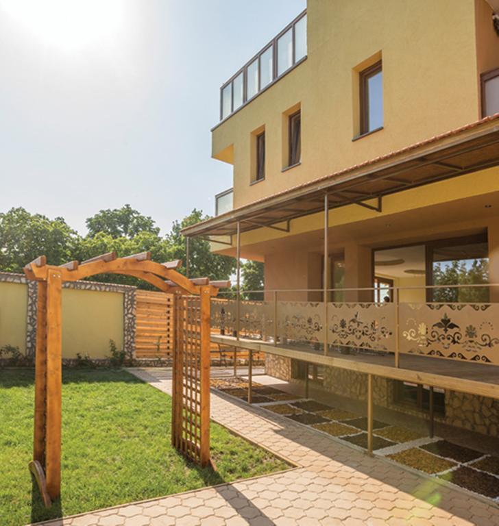 Rosiem House Hotel เตคีร์กิโอล ภายนอก รูปภาพ