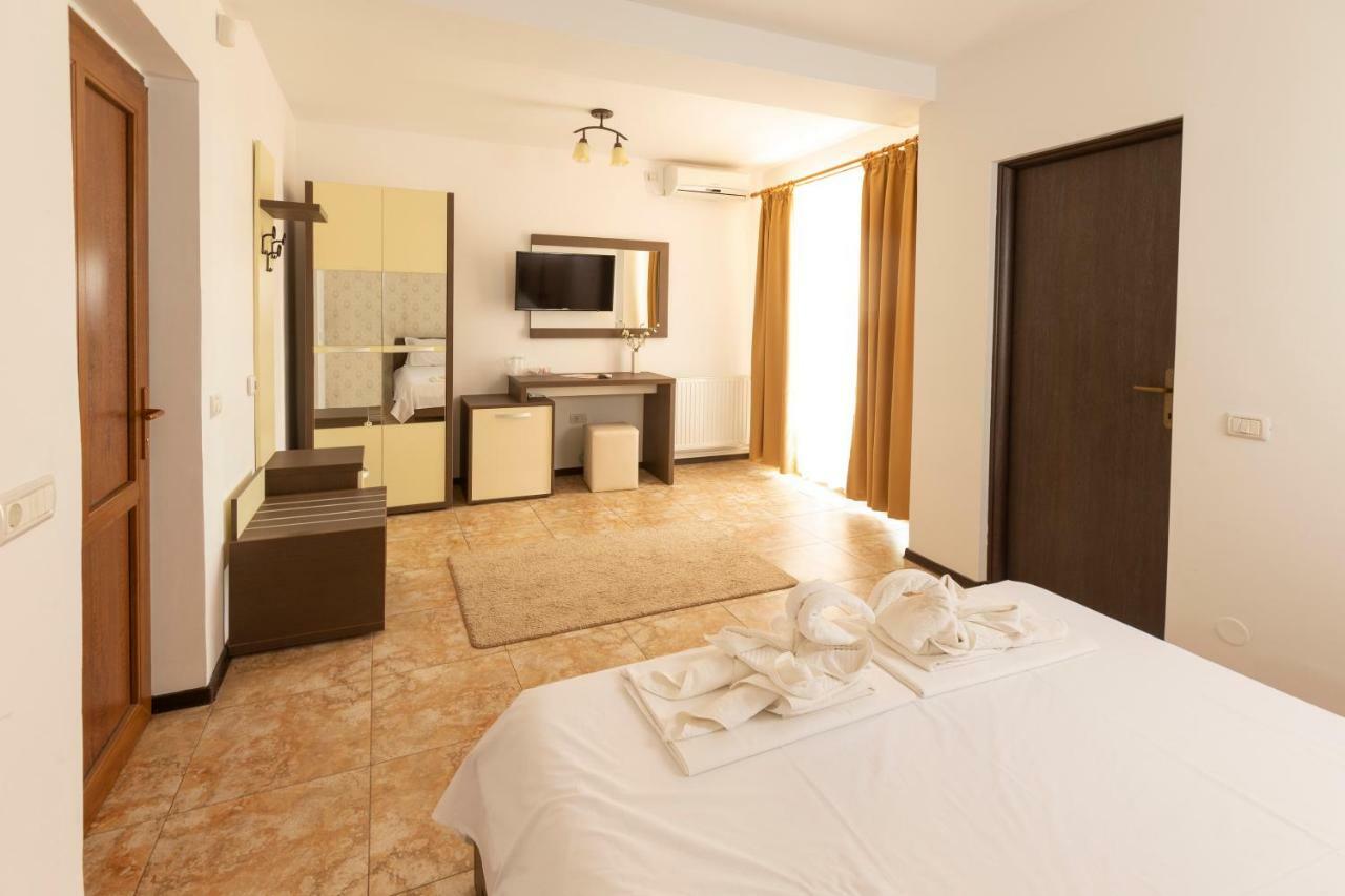 Rosiem House Hotel เตคีร์กิโอล ภายนอก รูปภาพ