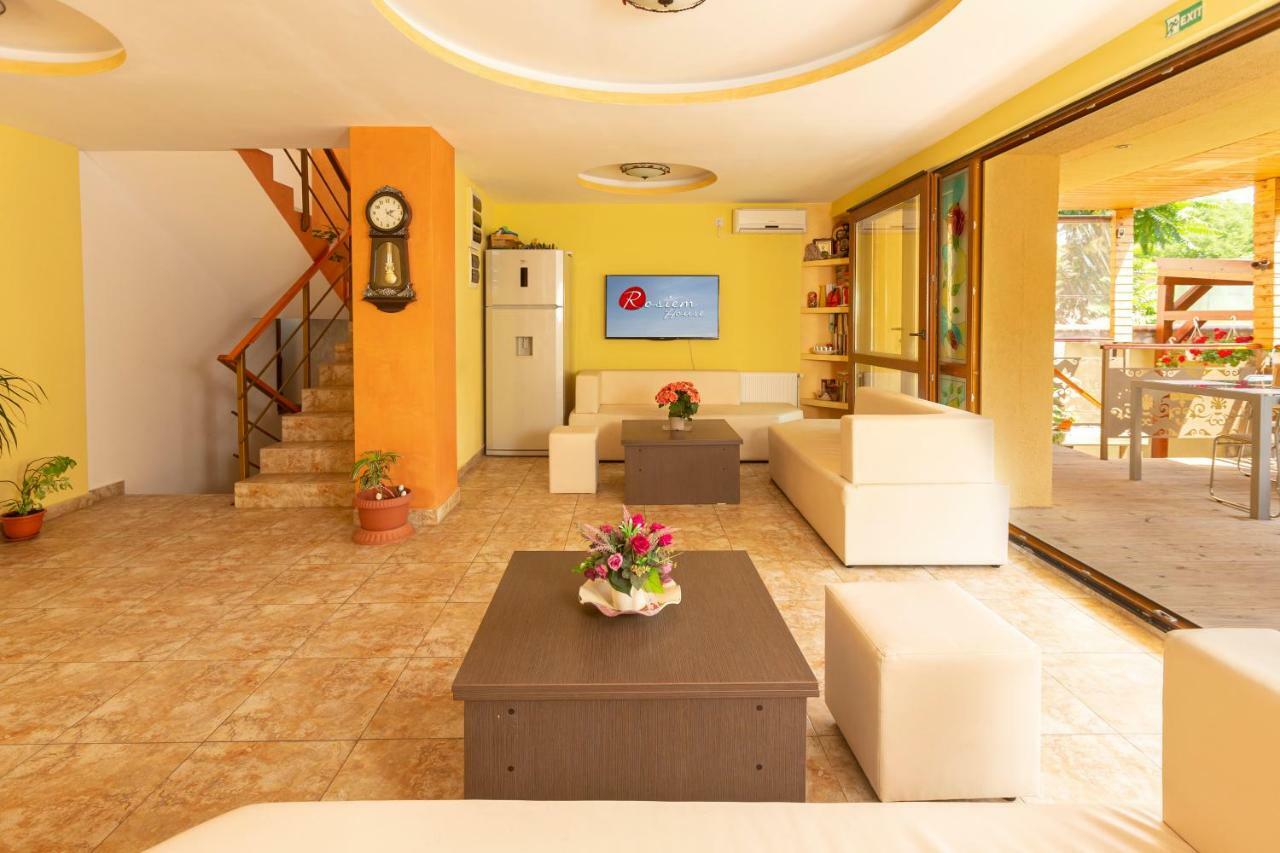 Rosiem House Hotel เตคีร์กิโอล ภายนอก รูปภาพ